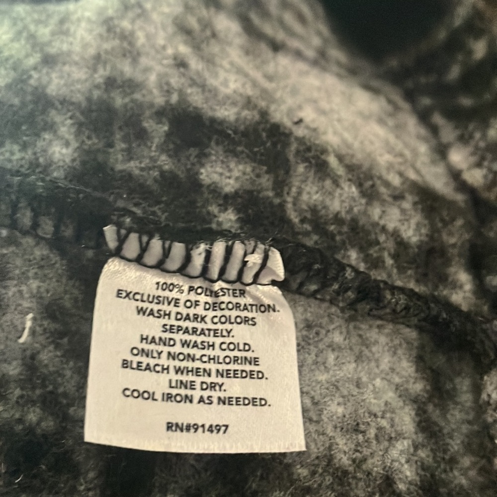 John Wayne Wooly Plaid Fleece. Quarter -zip Pullover. Black and white - Picture 7 of 7